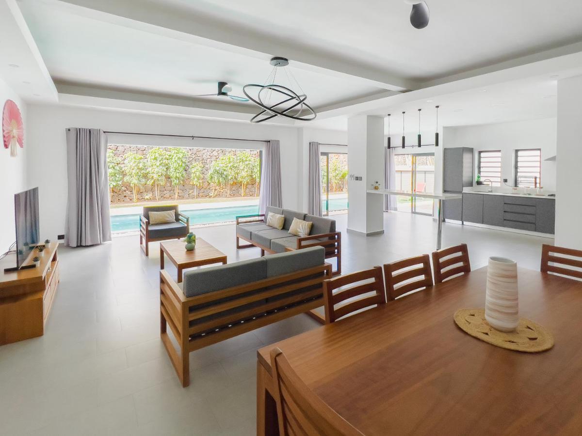 Spacious 4 Bedrooms Villa With Infinity Pool グランベ エクステリア 写真