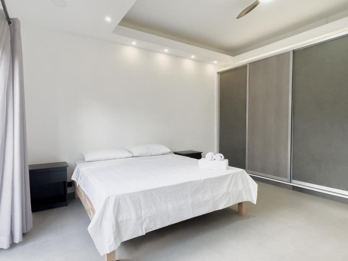 Spacious 4 Bedrooms Villa With Infinity Pool グランベ エクステリア 写真
