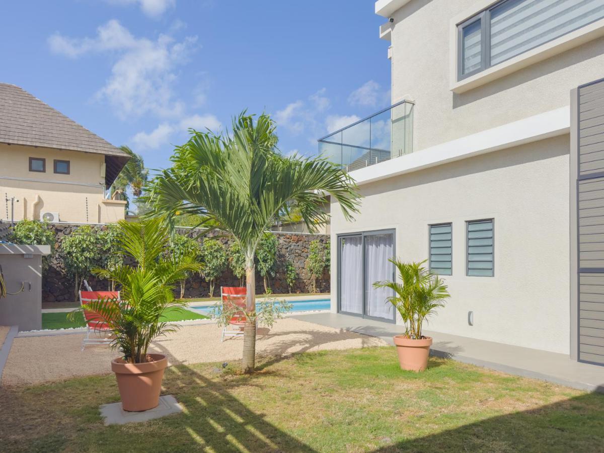 Spacious 4 Bedrooms Villa With Infinity Pool グランベ エクステリア 写真