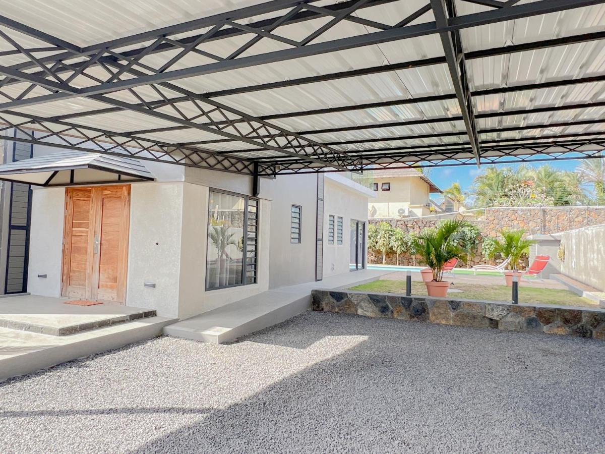 Spacious 4 Bedrooms Villa With Infinity Pool グランベ エクステリア 写真